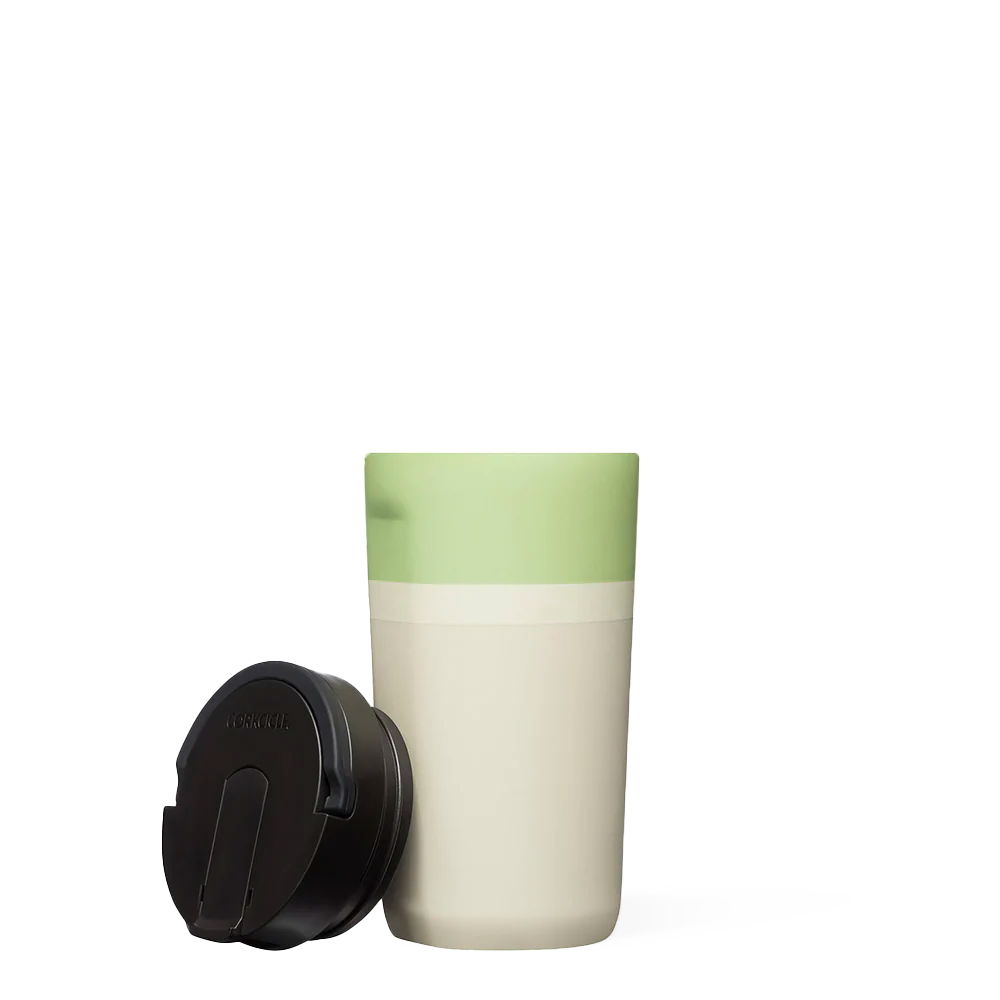 star-warstm-kids-cup-c9 0b29a0bde323--grogu-kids-cup-product-lid-off.png